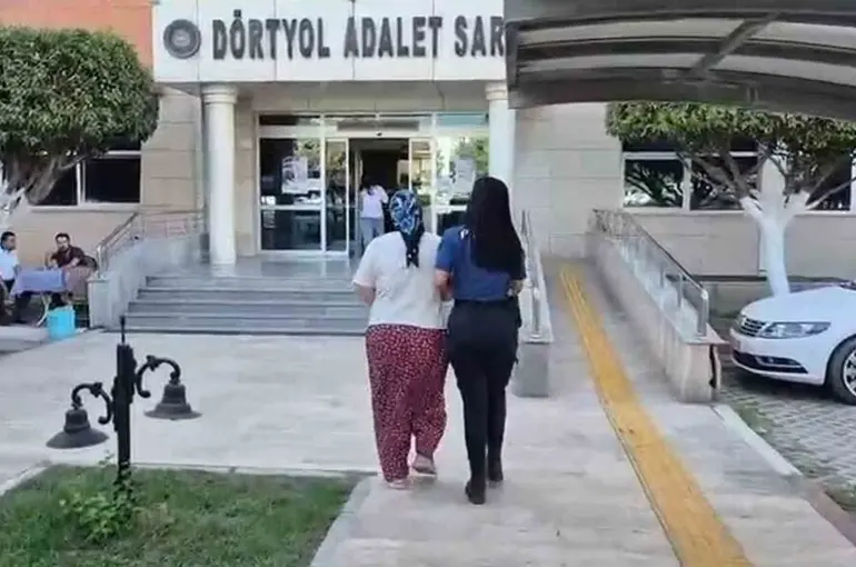 Dörtyol’da uyuşturucu taciri kadın tutuklandı
