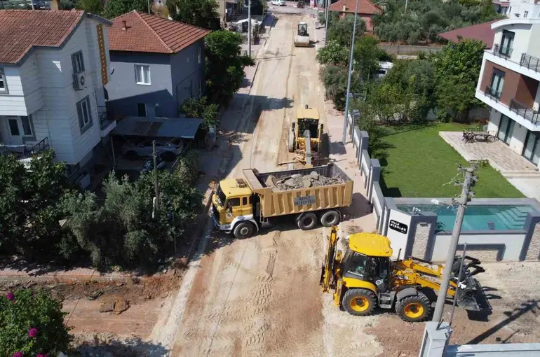 Duacı Mahallesi’nde yol çalışmalarında ikinci etap başladı
