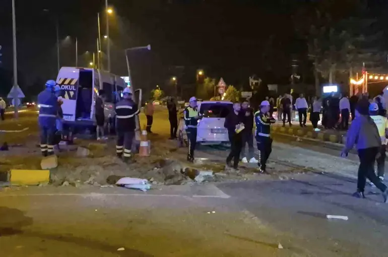Düğün dönüşü feci kaza: 21 yaralı!
