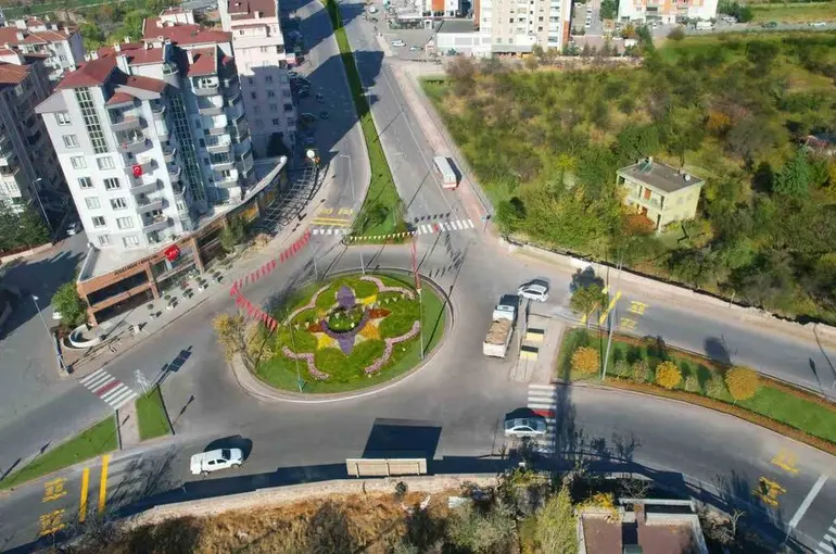 Dut Kavşağı’na yeni çehre
