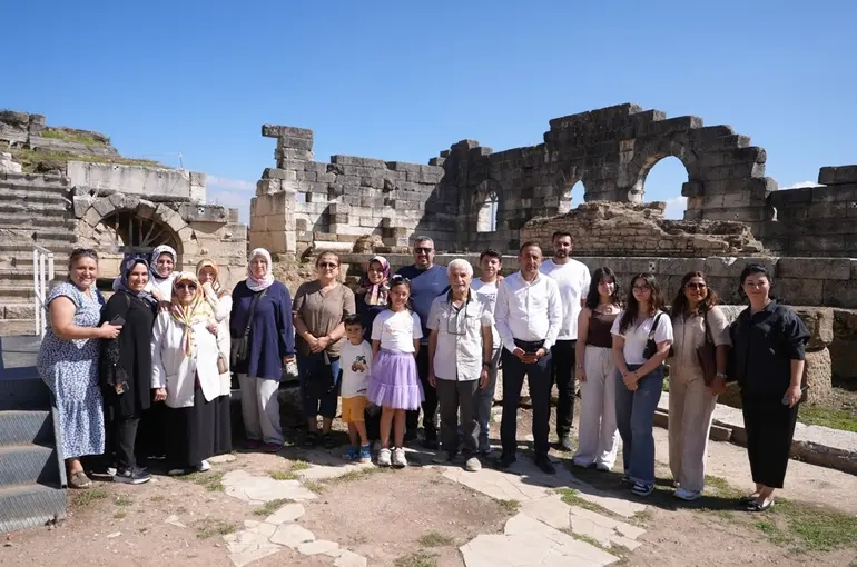 Düzce Belediyesi hizmetlerini kadınlar yerinde gördü
