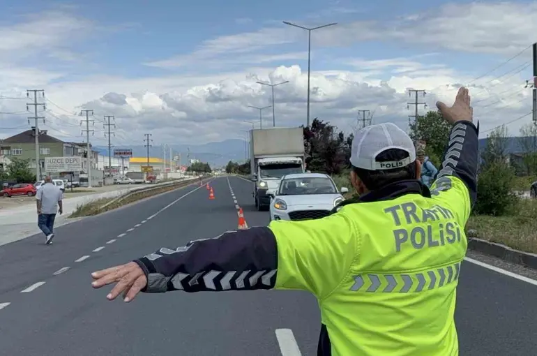 Düzce’de 201 araç trafikten men edildi
