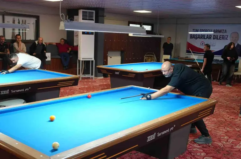 Düzce’de 3 Bant Bilardo Longoni Cup Türkiye Şampiyonası başladı
