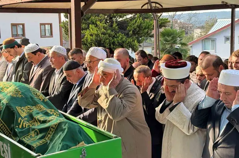 Düzce’nin sevilen iş adamı son yolculuğuna uğurlandı

