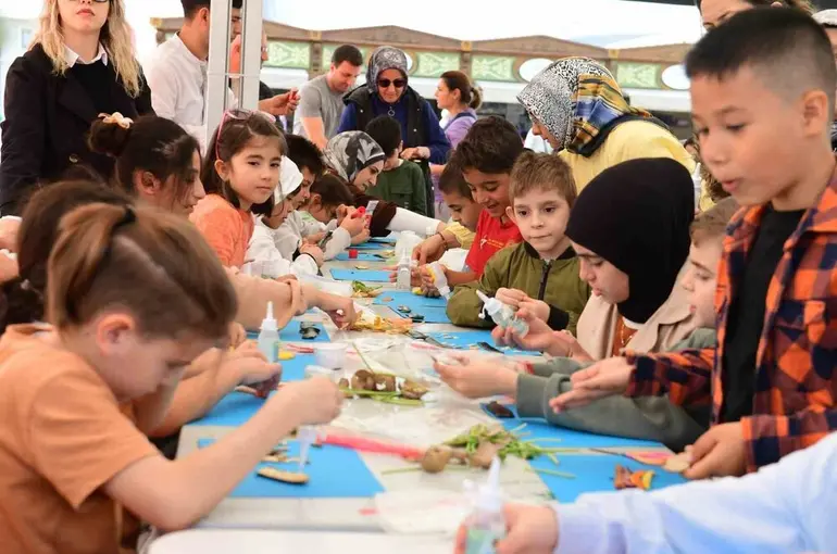 Edebiyatın kalbi 9 gün boyunca Osmangazi’de attı
