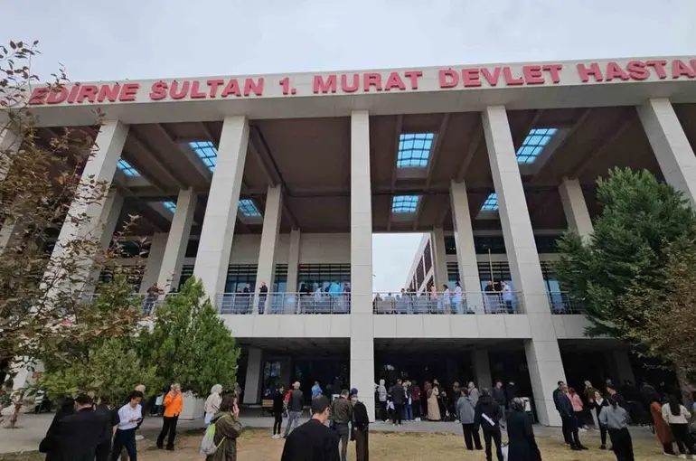 Edirne Sultan I Murat Devlet Hastanesi’nde yangın paniği
