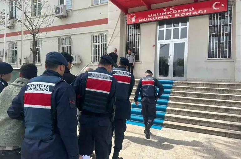 Edirne’de göçmen kaçakçılığı operasyonu: 3 tutuklama