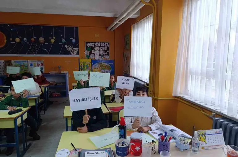 Efeler’de okullarda sevgi ve saygı dili güçlendi
