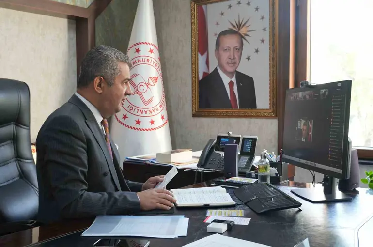 Eğitimde dijital zirve
