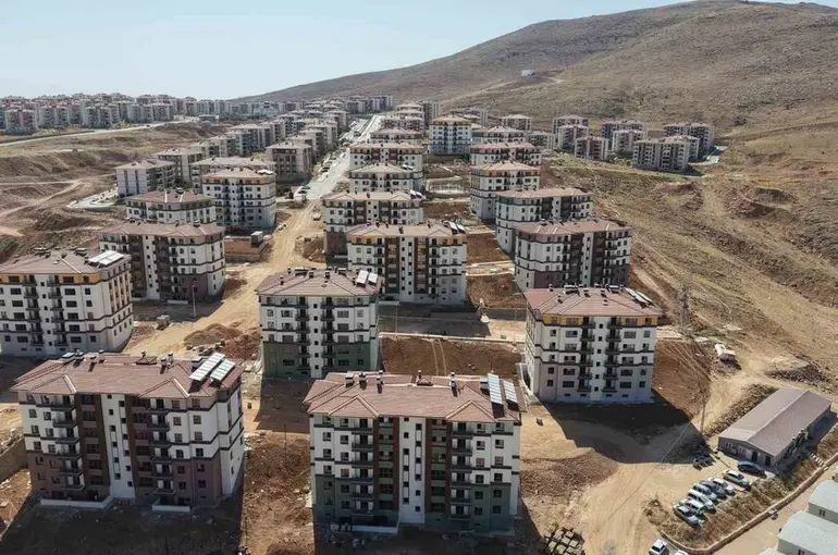 Elazığ’da deprem konutları yüzde 90 tamamlandı
