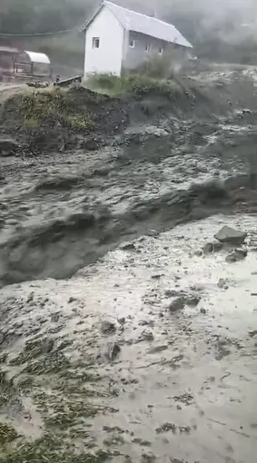 Elazığ’da sağanak sonrası sel
