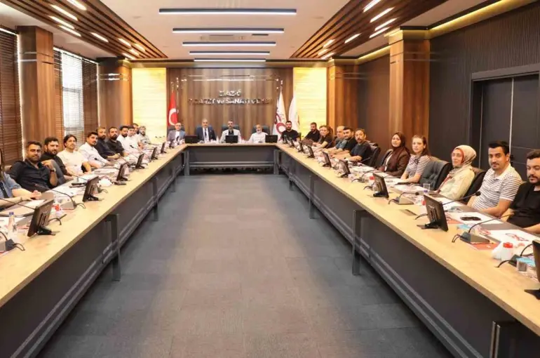 Elektrik mühendisleri Elazığ TSO’da bir araya geldi
