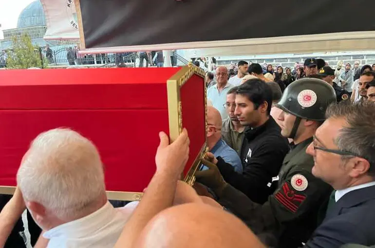 Emekli uzman çavuşun vasiyeti Konya’da yerine getirildi