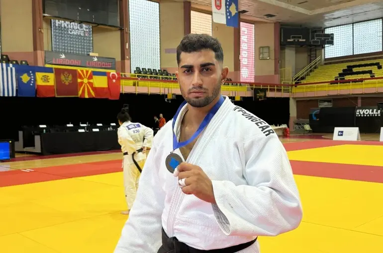 Enes Pınar’dan bronz madalya
