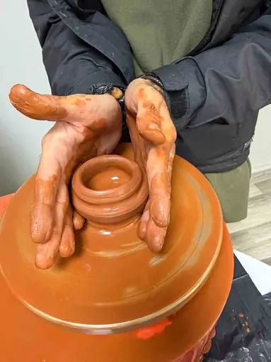 Engelli bireyler çömlek sanatıyla buluştu
