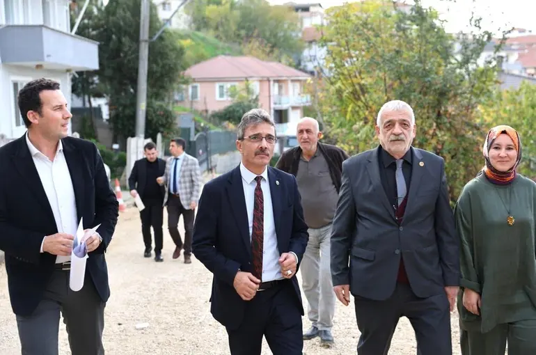 Erenler’in sokakları yenileniyor
