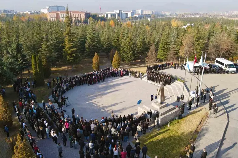 ERÜ’de 10 Kasım Atatürk’ü Anma Töreni gerçekleştirildi
