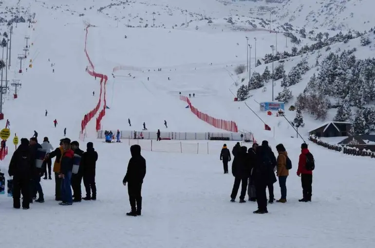 Erzincan Ergan Kayak Merkezinde sömestir yoğunluğu
