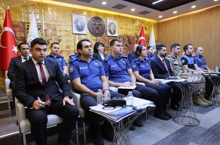 Erzincan’da güvenlik ve asayiş toplantısı gerçekleştirildi
