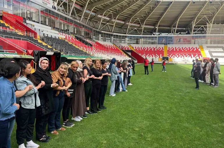 Erzincan’da özel güvenlik görevlilerine spor güvenliği eğitimi
