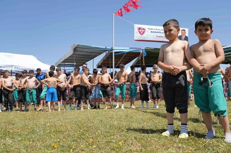 Erzurum Ovası’nda güreş festivali
