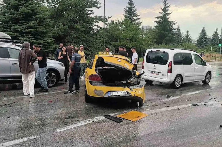 Erzurum’da bir ayda 533 trafik kazası
