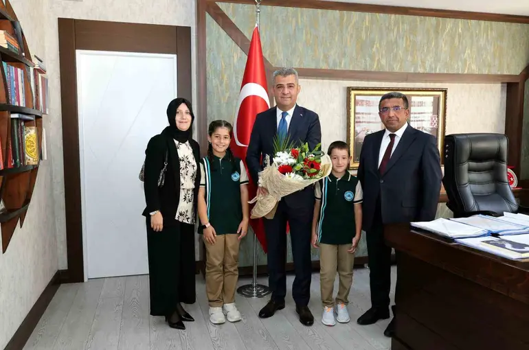 Erzurum’da ilk ders zili çaldı
