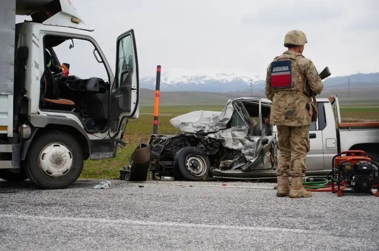 Erzurum’da jandarma bölgesinde bir ayda 12  kişi trafik kazalarında yaralandı
