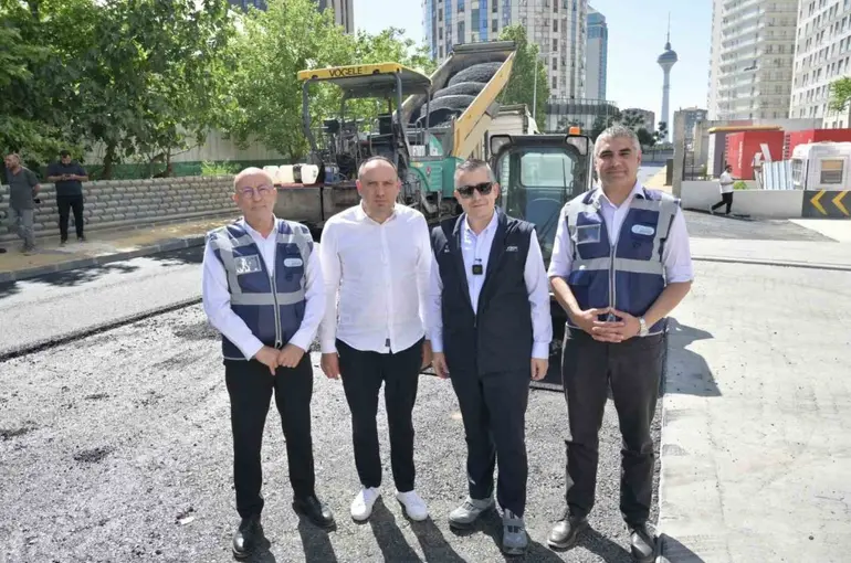 Esenyurt Belediye Başkan Vekili Can Aksoy, asfalt çalışmalarını inceledi
