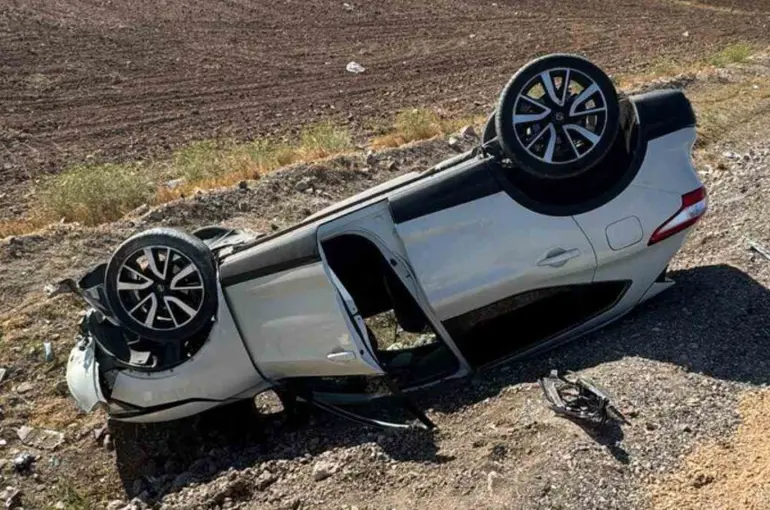 Eskişehir’de 2 araç çarpıştı: 4 yaralı
