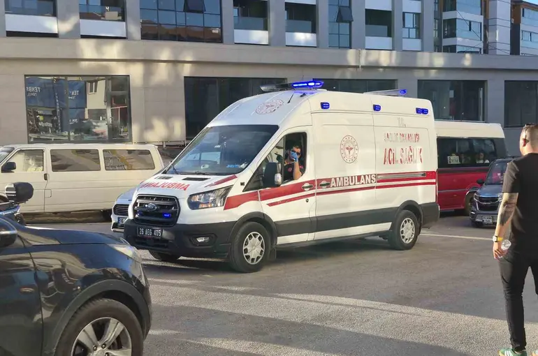 Eskişehir’de bir aracın çarptığı 12 yaşındaki çocuk yaralandı
