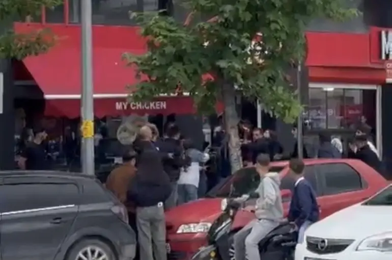 Eskişehir’de cadde ortasında kavga
