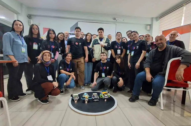 Eskişehir’de özel eğitim öğretmen adaylarından STEAM temelli keşif ve tasarım serüveni

