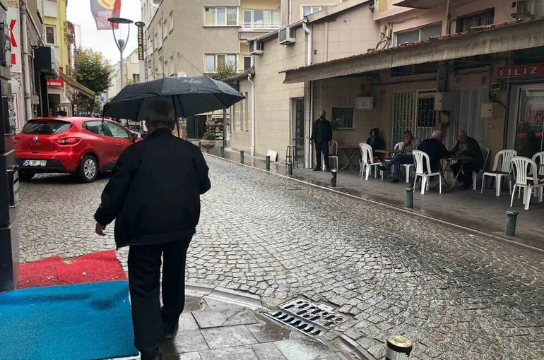 Eskişehir’de sağanak yağış etkili oldu
