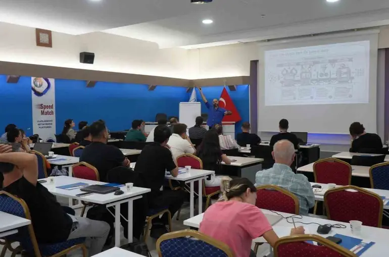 Eskişehir’de ’Yapay Zeka ile Veri Analizi Eğitimi’ düzenlendi
