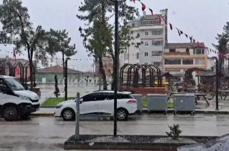 Eskişehir’e nisan ayında kar sürprizi
