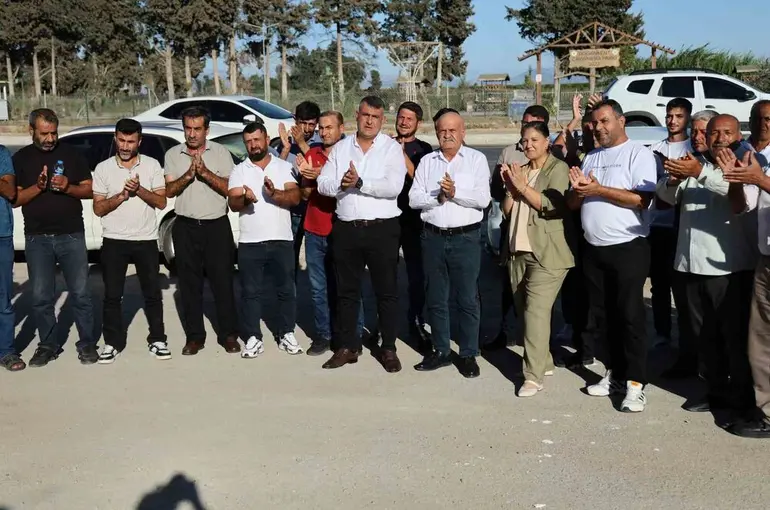 Eylem yapan tarım işçileri ve aracılarına çiftçilerden çağrı: "3 ay bekleyin"
