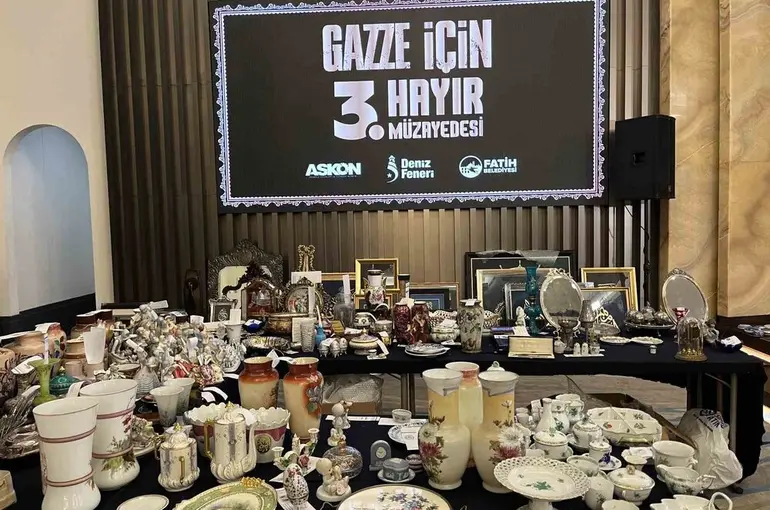 Fatih’te yapılan müzayedenin geliri Gazze’ye gidecek
