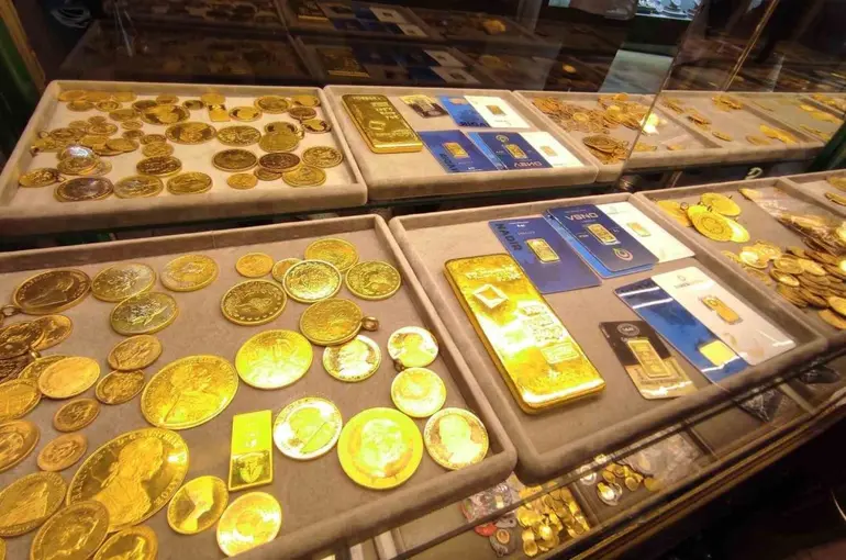 Fed’in faiz kararı öncesi altından yeni rekor

