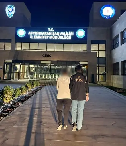 FETÖ’ye üye olmaktan aranan şahsı polis yakaladı
