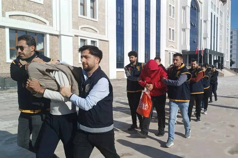 Fuhuş operasyonunda 6 kişi tutuklandı