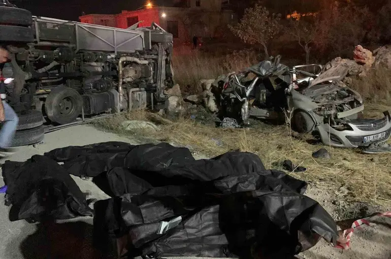 Gaziantep Vali Yardımcısı Eker: "2’si çocuk 7 kişi hayatını kaybetti"
