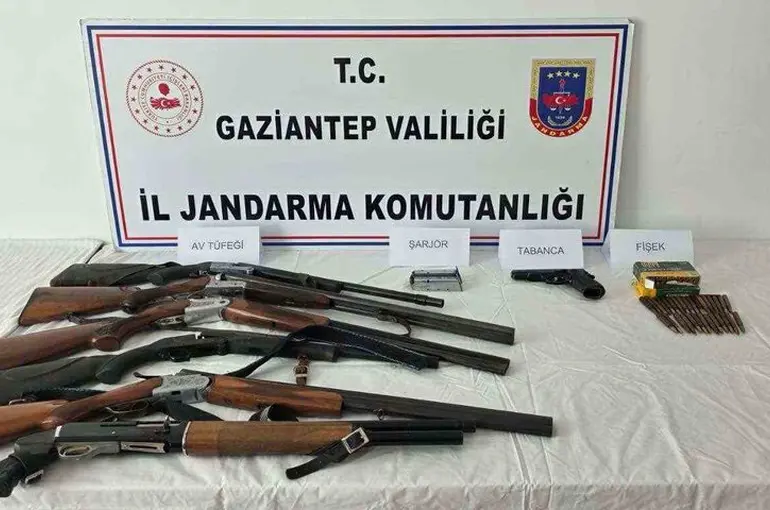 Gaziantep’te 20 adet kaçak silah ele geçirildi

