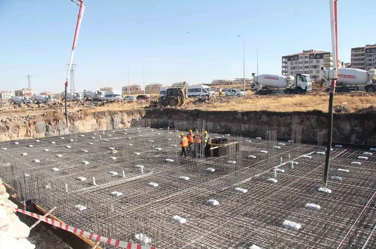 Gaziantep’te yeni konutların temeli atıldı
