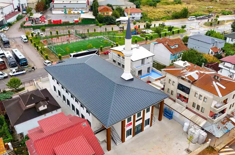 Gazze Şehitleri Cami ibadete gün sayıyor
