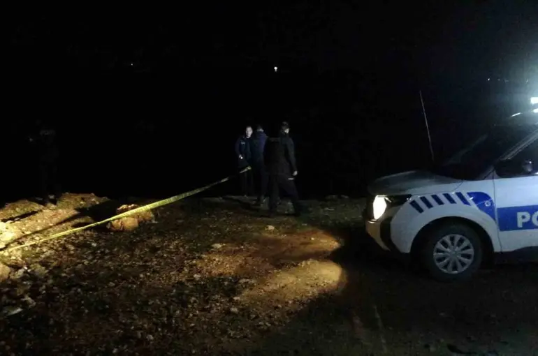 Gece yarısı cesedi bulunan şahsın boğulma anı kamerada
