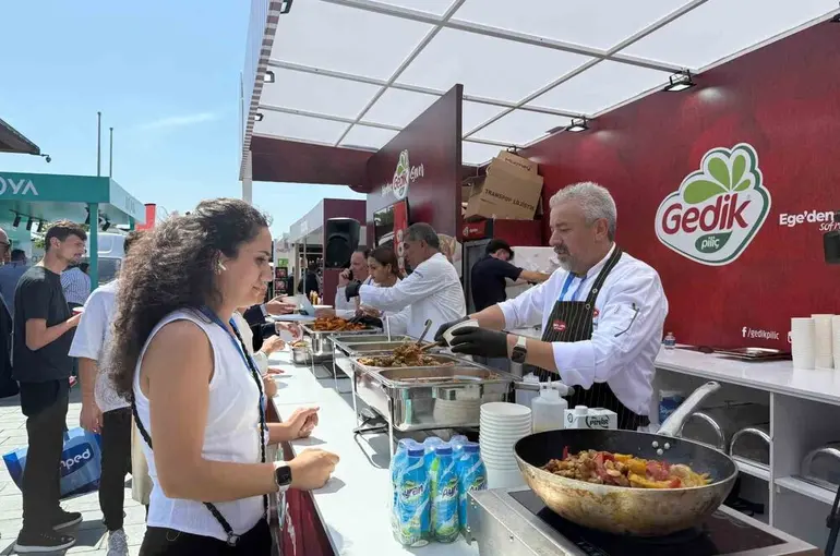 Gedik Piliç, Perakende Zirvesi 2025’te damakları şenlendirdi
