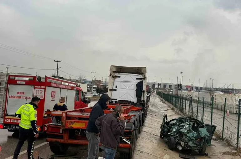 Gemlik Serbest Bölge yolunda kaza: 1 ağır yaralı
