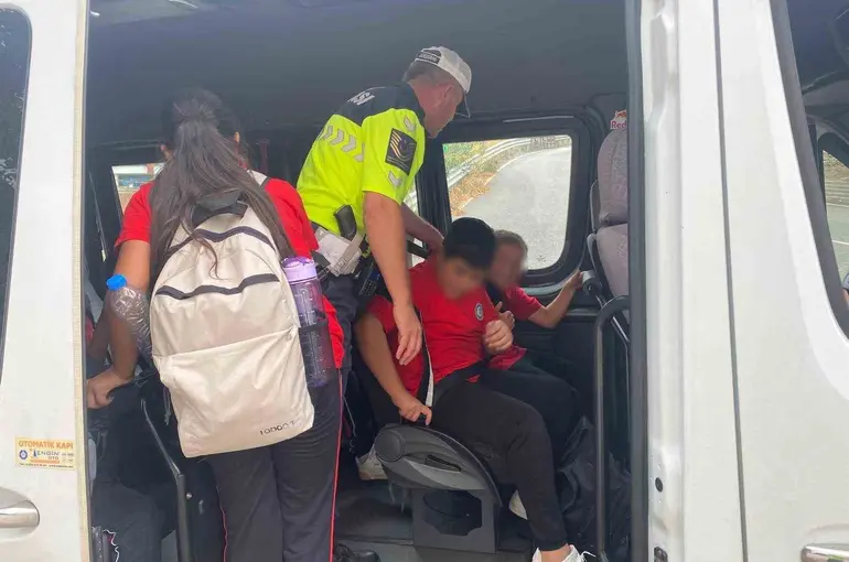 Gemlik’te jandarmadan okul çevrelerinde sıkı denetim
