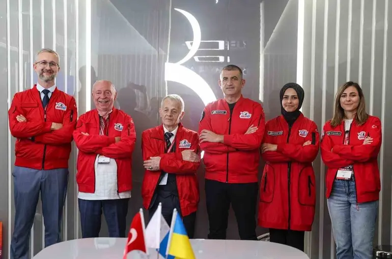 Gençler için uluslararası bilim ortaklığı
